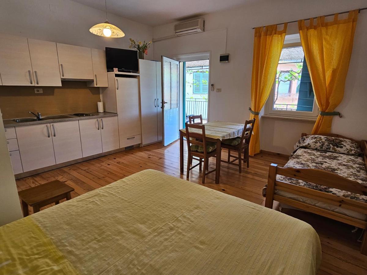 Apartments La Pergola Rovinj Bagian luar foto
