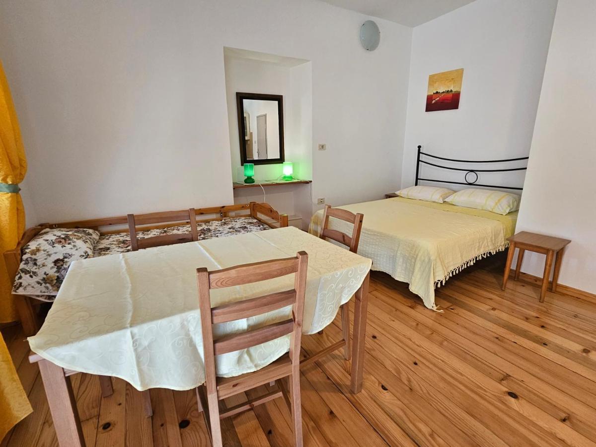 Apartments La Pergola Rovinj Bagian luar foto